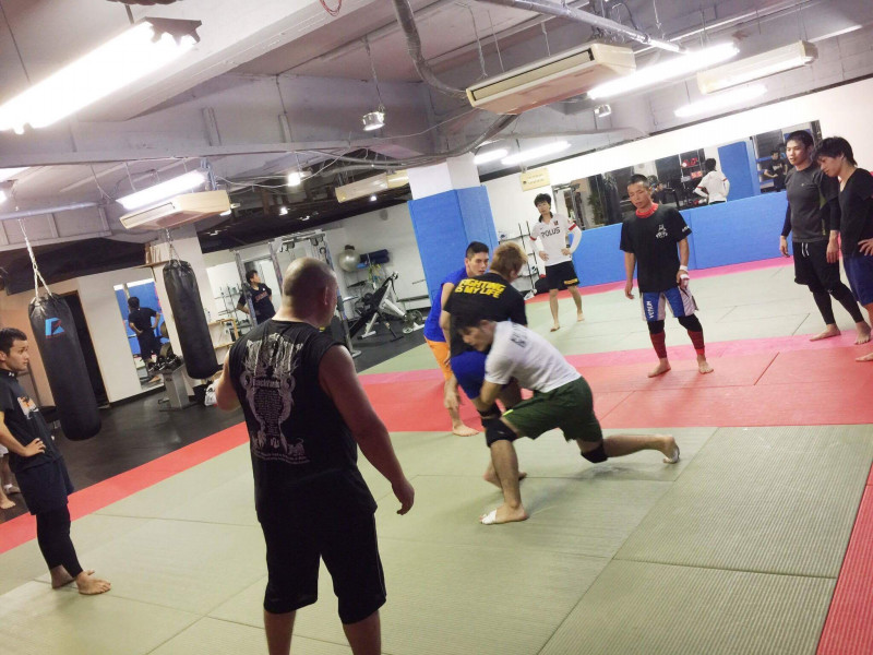 o2048153613795930303