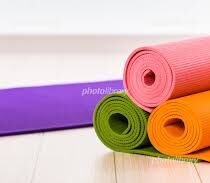 寝床はヨガマットでええトコ取り。